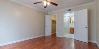 Falls of Braeburn Apartments Falls of Braeburn Apartments Photo Gallery 1
