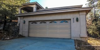 1405 E Valley View Rd 1405 E Valley View Rd Photo Gallery 1