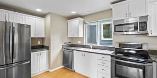 8619 Delridge Way SouthwestUnit B 8619 Delridge Way SouthwestUnit B Photo Gallery 1