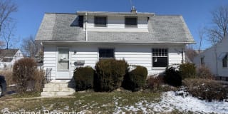 19031 Pasnow Ave 19031 Pasnow Ave Photo Gallery 1