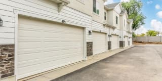 801 Century Drive Unit E32 801 Century Drive Unit E32 Photo Gallery 1