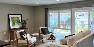 2045 Via Mariposa East #O 2045 Via Mariposa East #O Photo Gallery 1