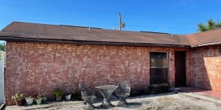 3326 51ST AVENUE DRIVE W 3326 51ST AVENUE DRIVE W Photo Gallery 1