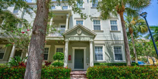 122 W Royal Palm Circle 122 W Royal Palm Circle Photo Gallery 1