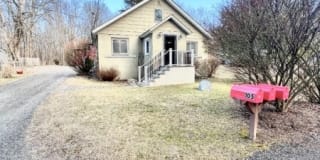 105 W Lakeview Rd 105 W Lakeview Rd Photo Gallery 1