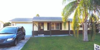 10821 Fillmore Ave 10821 Fillmore Ave Photo Gallery 1