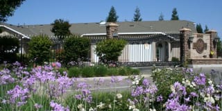 9303 N Maple 9303 N Maple Photo Gallery 1