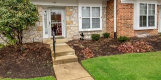 447 SAYBROOK LANE 447 SAYBROOK LANE Photo Gallery 1