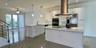 10565 NW 63rd Ter. 10565 NW 63rd Ter. Photo Gallery 1