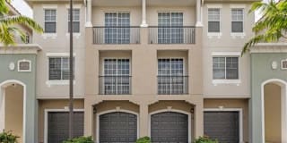 11338 Southwest 45th Place 11338 Southwest 45th Place Photo Gallery 1