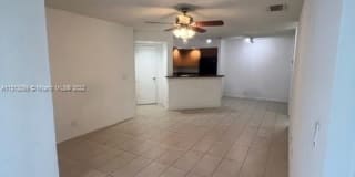 3340 N Pinewalk Dr N 3340 N Pinewalk Dr N Photo Gallery 1