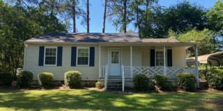 511 Pinetree Road* 511 Pinetree Road* Photo Gallery 1