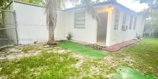 520 NE 171 TER 520 NE 171 TER Photo Gallery 1