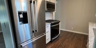 2038 Laburnum Ave Unit B 2038 Laburnum Ave Unit B Photo Gallery 1