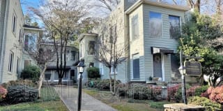 864 Charles Allen Dr NE 864 Charles Allen Dr NE Photo Gallery 1