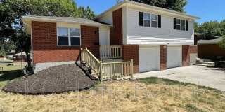 706 NE Orchard Dr 706 NE Orchard Dr Photo Gallery 1