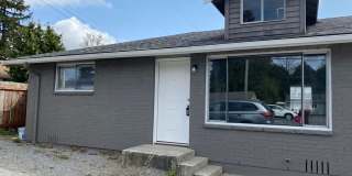11015 4th Ave W 11015 4th Ave W Photo Gallery 1