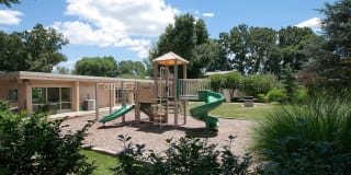 Tysons Glen and Devonshire Square Apartments & Townhomes Tysons Glen and Devonshire Square Apartments & Townhomes Photo Gallery 1