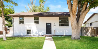 165 Iris Street 165 Iris Street Photo Gallery 1