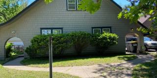 4117 E Lewis St 4117 E Lewis St Photo Gallery 1