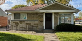 17002 Greenbay Avenue 17002 Greenbay Avenue Photo Gallery 1