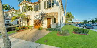 181 SE 33 Pl 181 SE 33 Pl Photo Gallery 1