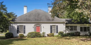 1902 N Decatur Rd NE 1902 N Decatur Rd NE Photo Gallery 1