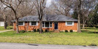913 Apple Valley Rd 913 Apple Valley Rd Photo Gallery 1