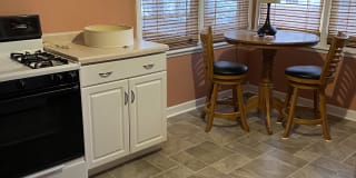 107 N Mallory Ave 107 N Mallory Ave Photo Gallery 1