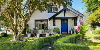 4202 N Huson St 4202 N Huson St Photo Gallery 1