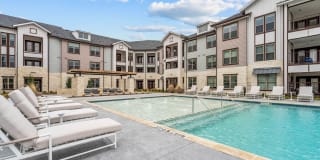 THE RILEY APARTMENTS THE RILEY APARTMENTS Photo Gallery 1