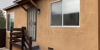 422 1/2 E Fairview Blvd 422 1/2 E Fairview Blvd Photo Gallery 1