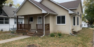 2700 Russell Avenue North 2700 Russell Avenue North Photo Gallery 1