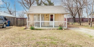 241 N Baehr St 241 N Baehr St Photo Gallery 1