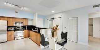 250 NE 3rd Avenue 250 NE 3rd Avenue Photo Gallery 1