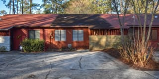 7028 SW 45th Avenue 7028 SW 45th Avenue Photo Gallery 1