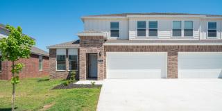 3 beds, 2.5 baths, $1975