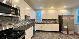 PREVIEW SHOWINGS NOW- AVAILABLE FOR SUMMER MOVE-IN PREVIEW SHOWINGS NOW- AVAILABLE FOR SUMMER MOVE-IN Photo Gallery 1