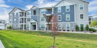 97 W Silver Springs Dr 97 W Silver Springs Dr Photo Gallery 1