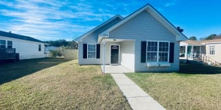 8554 Edgewood Dr 8554 Edgewood Dr Photo Gallery 1