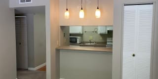407 Skyview Unit J 407 Skyview Unit J Photo Gallery 1
