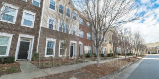 19032 Lake Breeze Dr 19032 Lake Breeze Dr Photo Gallery 1