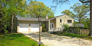 21 Peconic AVenue 21 Peconic AVenue Photo Gallery 1