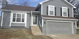 1600 Cove Dr 1600 Cove Dr Photo Gallery 1
