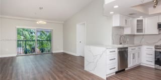 2021 Southeast 10th Avenue 2021 Southeast 10th Avenue Photo Gallery 1