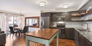 7220 York Ave S Apt 117 7220 York Ave S Apt 117 Photo Gallery 1