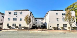 3201 8th St SE Apt 10 3201 8th St SE Apt 10 Photo Gallery 1
