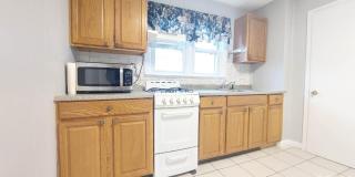 215 S Pine Avenue 215 S Pine Avenue Photo Gallery 1