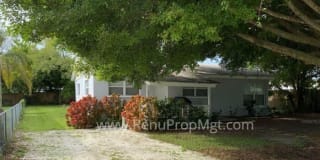 2524 32nd Avenue East 2524 32nd Avenue East Photo Gallery 1
