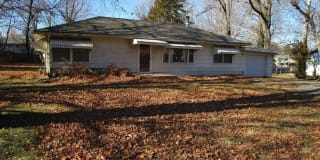 2213 Browning Ave 2213 Browning Ave Photo Gallery 1